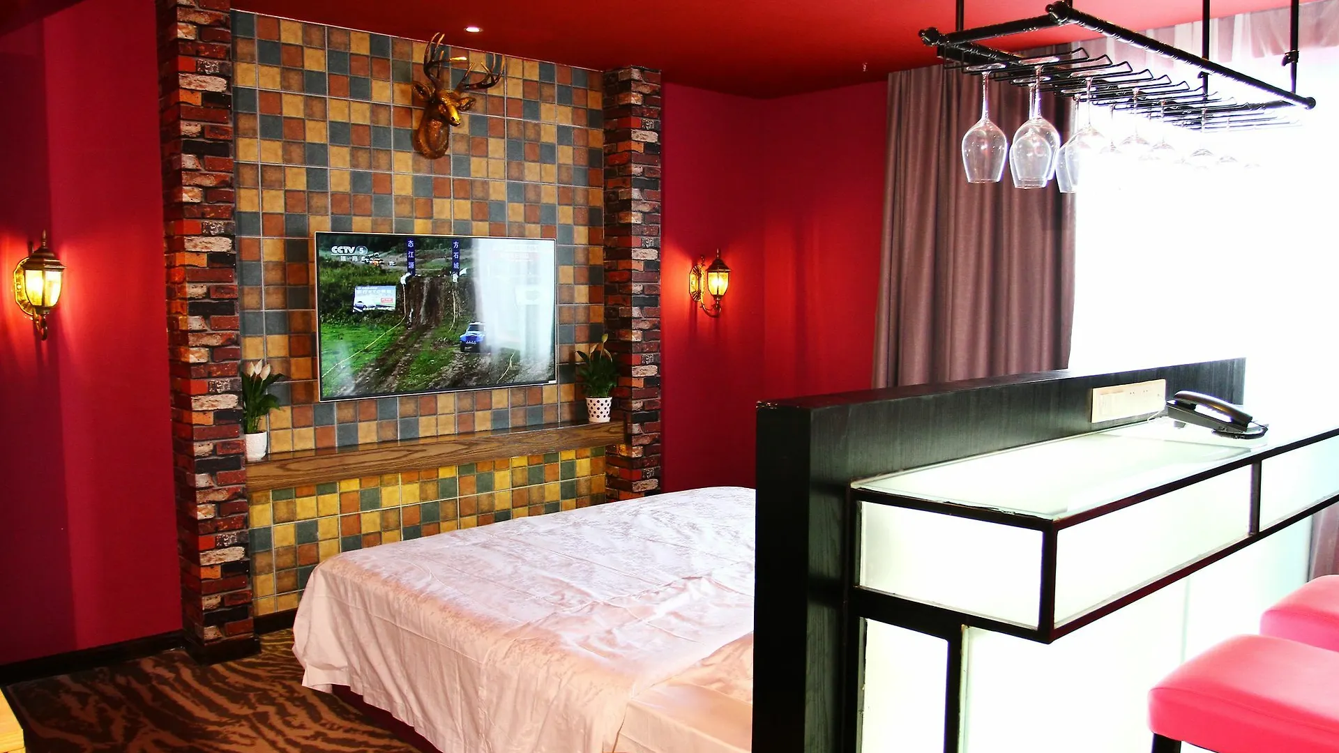 Luoyang Provence Theme Hotel Κίνα